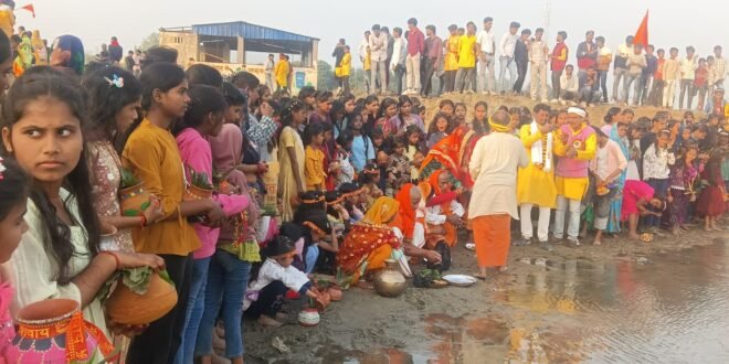 गाजे-बाजे के साथ निकली रुद्र महायज्ञ की कलश यात्रा