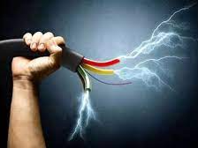 जन्मदिन की खुशियां मातम में बदलीं, करंट लगने से युवक की मौत