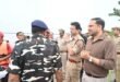 नारायणी नदी के टेल फॉल का जिला डीएम -एसपी ने किया निरीक्षण, बाढ़ को लेकर प्रशासन अलर्ट